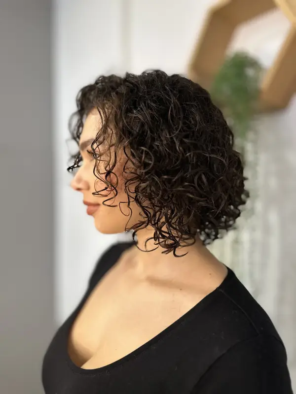 Coupe cheveux bouclés - expertise curly hair à Auray